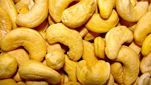 Amandes crues biologiques en vrac 500g 1kg 2kg Sacs sous vide Noix grillées et séchées pour l'agriculture ou l'alimentation - Product Image 5
