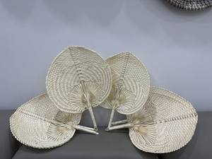 Abanico de Mano de Bambú Hecho a Mano con Estructura Estable, Adecuado para Eventos Culturales, Decoración y Mercados de Recuerdos, con Precio Competitivo - Product Image 4