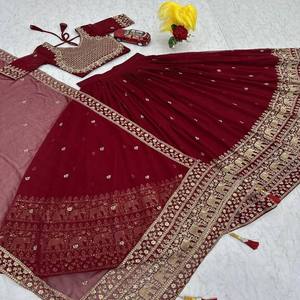 Ensemble Lehenga Choli de mariée marron de créateur, fil à broder lourd à paillettes Latkan Detailing Dupatta pour mariage traditionnel - Product Image 3