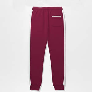 ชุดวอร์มมีฮู้ดพร้อมโลโก้สั่งทำ ผ้าเนื้อนุ่มใส่สบาย ทรงหลวมเหมาะสำหรับใส่ทุกวัน ทีมกีฬา และงานโปรโมชั่น - Product Image 5