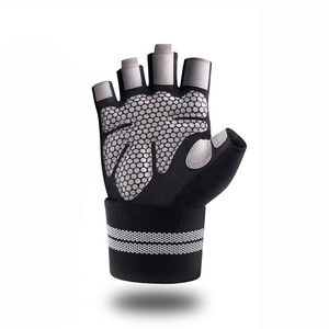 Hot Selling Gym Gloves for Sale Custom Made logo Design <b>Men</b> Women Gym Gloves in Low Price - Product Image 1