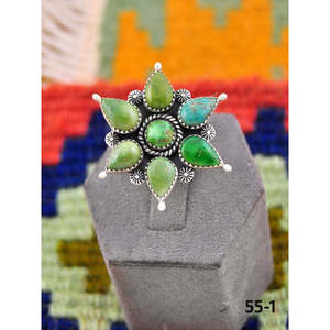 Bague ajustable artisanale en turquoise émeraude de la Vallée du Sud-Ouest et argent sterling, avec technologie d'incrustation à sertissage clos, idéale pour un cadeau - Product Image 1