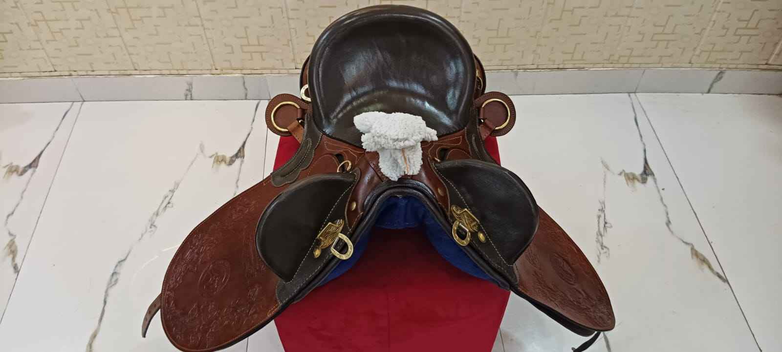 สีน้ำตาล