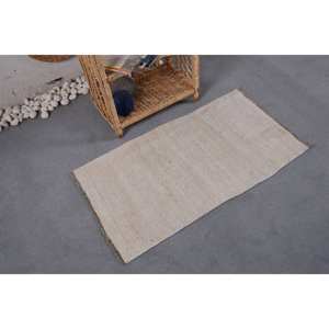 Vintage Traditional <b>White</b> and <b>White</b> Sheep <b>Wool</b> Patchwork Rug 1.8 X 3.3 ft with Latex Backing - Product Image 2