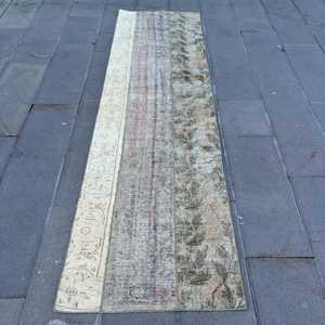 Alfombra Vintage de 2.5x8.8 pies, Alfombra Azul Marroquí de Lana - Product Image 1