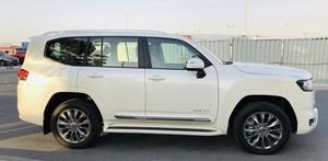 โตโยต้า แลนด์ ครุยเซอร์ ทวินเทอร์โบ GXR ปี 2024 / มีจำหน่ายพร้อมขาย ไมล์น้อย เครื่องยนต์เบนซิน รถใช้งานน้อย สภาพดี ไม่มีอุบัติเหตุ - Product Image 4