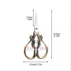 Ciseaux antiques de Style Unique, prix abordable, pour broderie avec une prune, fabriqués au Pakistan par Rohail Industries - Product Image 5