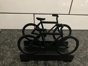 ที่ใส่ผ้าเช็ดปากลายใบไม้สีทอง งานฝีมือ เหมาะสำหรับห้องอาหาร โต๊ะครัว และการจัดงาน ผลิตด้วยมือจากอินเดีย - Product Image 2