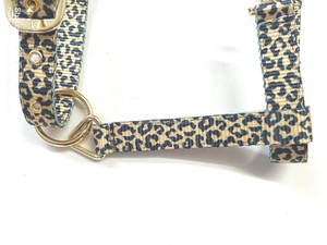 เชือกแขวนคอม้าไนลอนแบบปรับแต่งได้มีฮาร์ดแวร์โลหะหนักและแผ่นบุขนสัตว์พิมพ์ลายเกล็ด - Product Image 3