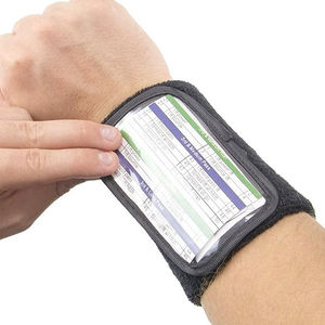 Usine En Gros Logo Personnalisé Rugby Tactique Manuel Pvc Flip Bracelet Football Américain Respirant Pvc Bracelet - Product Image 4