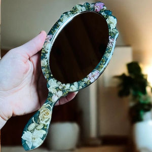 Espejo de Mano de Resina con Acabado Liso y Brillante, Perfecto para Uso Diario, Maquillaje o Fines Decorativos, Agrega un Toque Elegante - Product Image 1