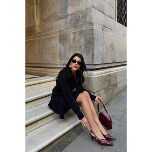 Robe courte en gabardine noire avec boutons sur le devant et ourlet à volants, style décontracté boutonné - Product Image 4