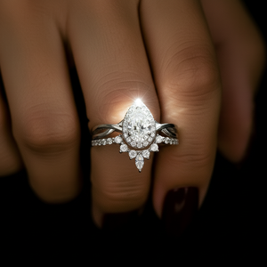 Anillo de compromiso de Halo de diamante CVD cultivado en laboratorio con corte de pera de 1,0 quilates, oro blanco, estilo bohemio, regalo de aniversario certificado IGI para ella - Product Image 1