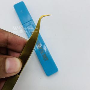 Pince à épiler professionnelle japonaise en acier inoxydable pour extension de cils Gold Diamond Grip Nano Fiber Applicateur de volume pointu incurvé - Product Image 3