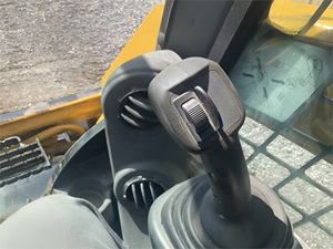 Cargador Compacto Caterpillar 232D 2018 en Venta, Limpio, de Alto Rendimiento, Económico, Potente y Bien Mantenido - Product Image 6