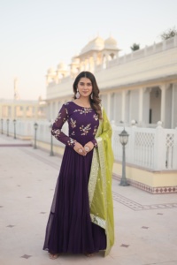 Vestido moderno de Georgette de imitación con trabajo bordado 12 metros Flair algodón interior y lentejuelas de seda rusa Dupatta para venta al por mayor - Product Image 5