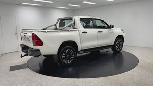 รถโตโยต้า ไฮลักซ์ ดีเซล 4x4 เกียร์ธรรมดาและอัตโนมัติ พวงมาลัยขวาและซ้าย มือสองราคาถูก ขาย - Product Image 4