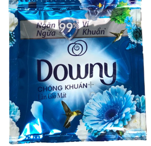 Downy Fresh Wind Antibac 18mL es la marca de suavizante de telas líder en la que confían miles de amas de casa y las más vendidas - Product Image 1