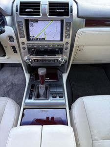 2016 Lexus GX 460 1 Propietario 4,6 litros V8 Power Sin modificar Centro de bloqueo Diferencial Asientos de cuero Dirección izquierda - Product Image 4