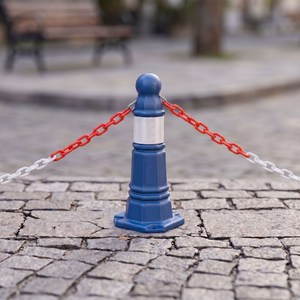 2.5 m Red and White Plastic Chain for Traffic Warning Products - Product Image 5