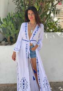 Vente en gros de vêtements ethniques longueur ras du sol en coton biologique avec dentelle et bouton de taille naturel robe de soirée maxi brodée à la main pour dames - Product Image 5