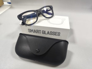 Lunettes Intelligentes MT5 Ultra AI avec Caméra 8MP, Étanchéité IP65, Étui de Charge en Cuir 2000mAh, Traduction en Temps Réel, Enregistrement Audio - Product Image 4