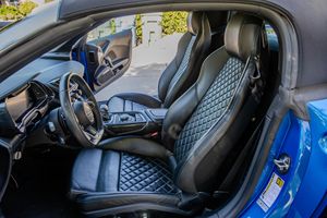 Audi R8 V10 Performance Spyder RWD 2022, faible kilométrage, boîte automatique, direction souple, essence/électrique, état neuf. - Product Image 2