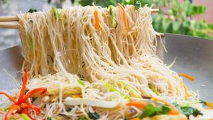 Fideos de Arroz Redondos Frescos al por Mayor de Vietnam, OEM ODM, 300g 500g, Fideos de Arroz Secos Estilo Sa Dec, Bajo MOQ, Empaquetado en Bolsa - Product Image 6