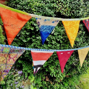 Bandera de tela, banderines hechos a mano de Sari reciclado para cumpleaños, bodas y decoración de fiesta de jardín, regalo, ventana de puerta al aire libre - Product Image 4