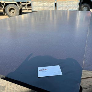 Contreplaqué filmé brun à âme pleine - Product Image 1