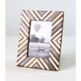 ตามที่แสดง