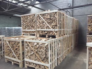 Bois de chauffage de qualité supérieure, séché au four, à combustion lente : Chêne/Frêne/Hêtre/Chêne croissant/Aulne/Bois de bouleau/Pin/Épicéa - En vente - Product Image 3