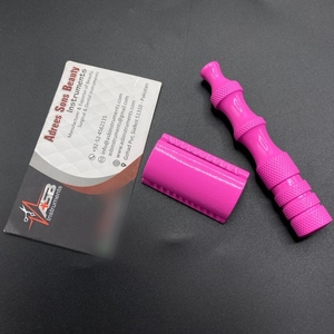 Maquinilla de afeitar en húmedo manual para hombre resistente rosa con logotipo personalizado doble filo de acero inoxidable con hoja intercambiable - Product Image 6