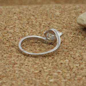 Venta al por mayor de anillo de diamante cultivado en laboratorio corte pera 18K blanco amarillo oro rosa E Color VVS2 claridad para minoristas de joyería pedidos al por mayor - Product Image 2