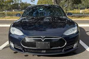Tesla Model S 85D 2015 Usado en Buen Estado, Sin Accidentes, Volante a la Izquierda/Derecha - Product Image 6