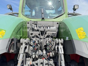 Tracteur Fendt 1050 VARIO 2018, 6810 heures de fonctionnement, tracteur à roues avec moteur diesel, transmission Vario CVT, affichage numérique, vert - Product Image 6