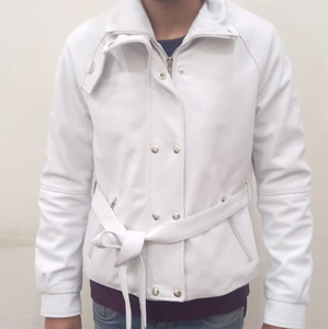 Chaqueta de piel de oveja auténtica para mujer, ropa informal, temporada de invierno, aspecto de moda para mujer, chaquetas de moda de cuero de diseño personalizado 100% - Product Image 1