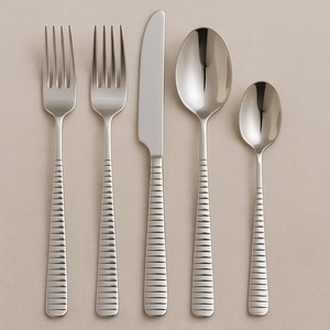 Ensemble de couverts en acier inoxydable à rayures cannelées, lot de 5 couverts à finition miroir, ustensiles élégants en argent pour la maison, la cuisine et le mariage - Product Image 2