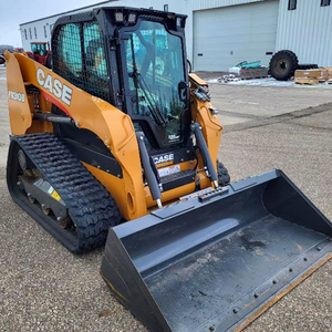 TR310B Mini chargeuse compacte à chargement frontal d'occasion avec une capacité de fonctionnement de 3,100 lb capable de manipuler facilement de lourdes charges - Product Image 6