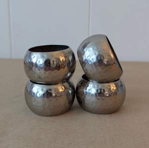 Anillos de Servilleta Decorativos de Hierro Estilo Europeo para Bodas - Decoración de Comedor Ecológica y de Lujo que Mejora la Configuración Festiva y Elegante - Product Image 1