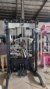 Rack de Potencia Multifuncional con Polea de Cable Integrada para Gimnasio - Product Image 3