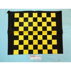 Funda para Coche Fiat 500 EPOCA Sportive con Diseño de Tablero de Ajedrez en Negro y Amarillo - Product Image 1