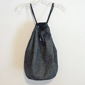 Mochila de porristas antirrobo GPS para niñas, bolsa de viaje impermeable con brillo y panel solar para estudiantes y equipos de animación - Product Image 2