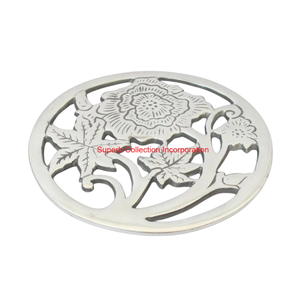 Cast Metal Apple Shaped <b>Trivet</b> With Leaf Design Heat Resistant Decorative <b>Kitchen</b> Hot Pad & Table Protector For Dining & Home - Product Image 3