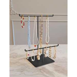 Set de 2 accessoires de présentation à bijoux noirs 30x25 cm - Product Image 1