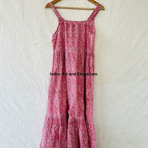 Hermoso Vestido Estampado Floral en Bloques de Algodón, Vestido para Uso Casual, Vestido Estampado a Mano - Product Image 6