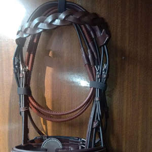Équipement équestre en cuir durable à double bride de cheval de haute qualité parfait pour l'équitation et la formation fabricant de gros - Product Image 4