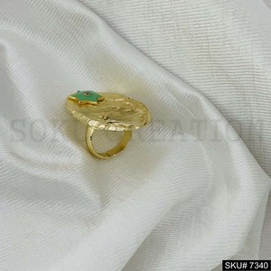 Parure de bijoux plaqué or Bague, pendentif et boucle d'oreille SKU7340/Boucles d'oreilles, bague et pendentif de créateur avec chaîne de parure de bijoux - Product Image 3