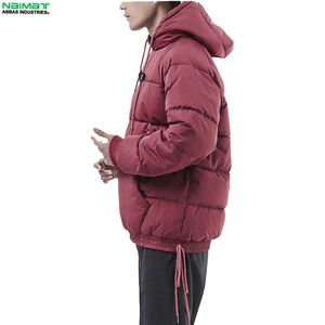 Chaqueta acolchada de nailon ligera de alta calidad para hombre, abrigo de invierno con logotipo personalizado con cuello levantado y diseño de patrón de letras con capucha - Product Image 3