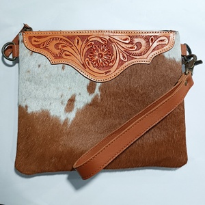 Western Tooled Wallet Bolso de cuero de piel de vaca Bolso de cuero de herramientas manuales Monedero más vendido a un precio asequible - Product Image 1